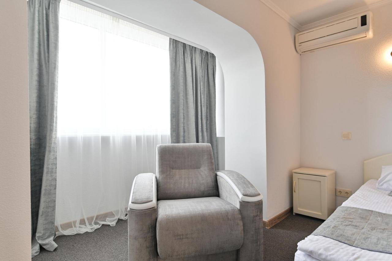 Makis Hotel Spa Poddubtsy Exterior photo